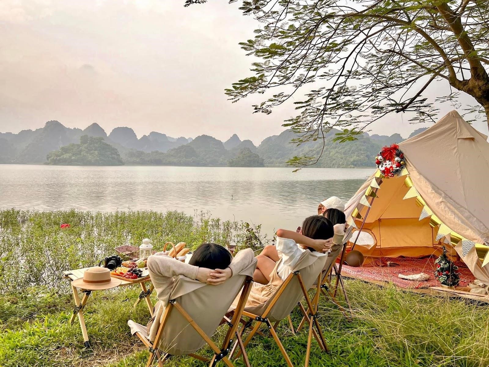 4. Gần Hà Nội, hồ Quan Sơn là một điểm đến tuyệt vời cho chuyến đi trong ngày.